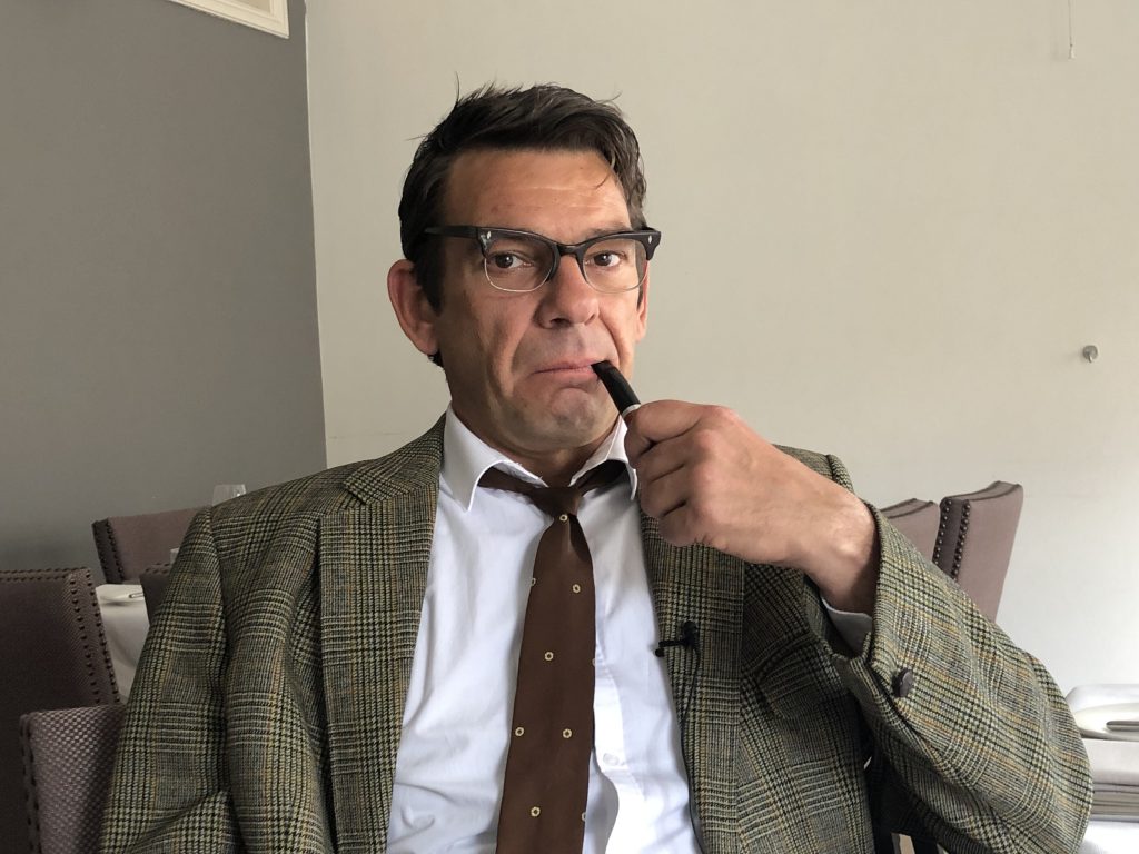 Bas Heerkens als Bomans